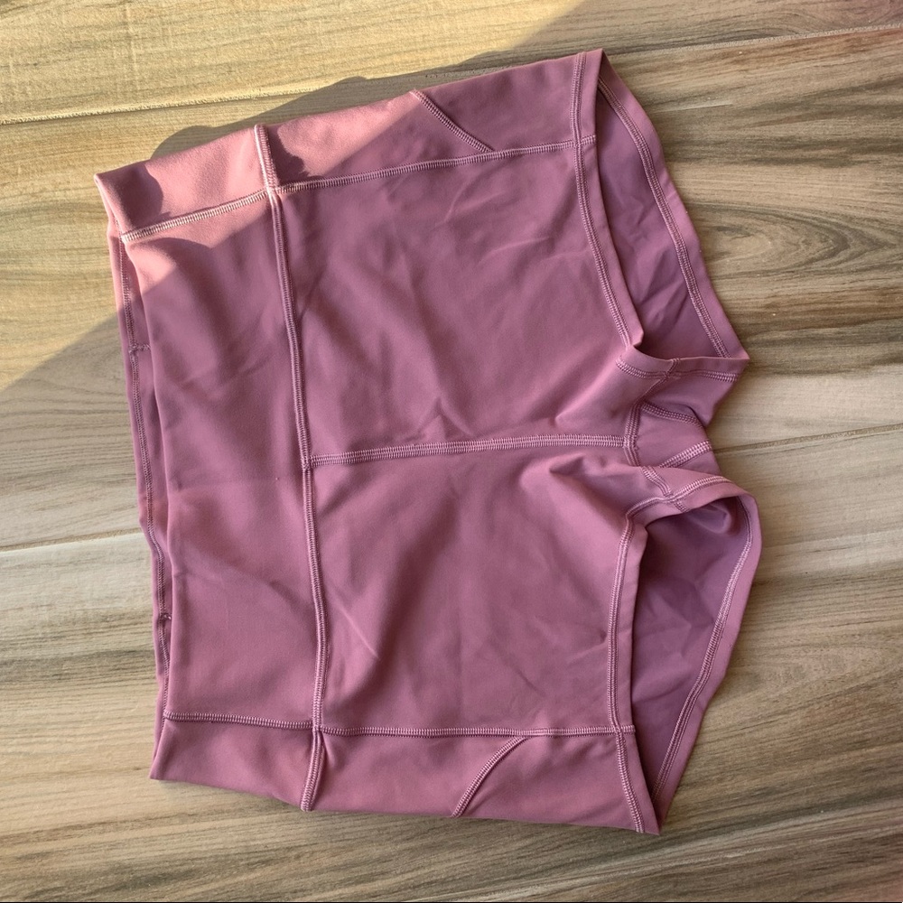 Lululemon In movement shorts 2.5”